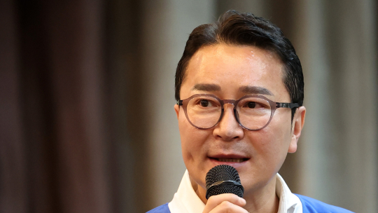 민주당, 선대위에 12·3 계엄 장갑차 막은 시민 영입