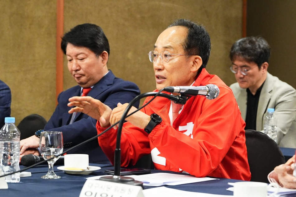 추경호 국민의힘 대구시장 예비후보가 11일 페이스북을 통해 공소취소 특검법을 ‘이재명 범죄세탁법’으로 규정하며 김부겸 후보에게 “서울 가서 특검부터 막으라”고 압박했다. 출처=추경호 후보 페이스북