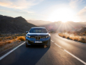 BMW, 노이어 클라쎄 첫 양산차 iX3로 전동화 기준 새로 쓴다 [주도권을 향한 질주, 신차열전]