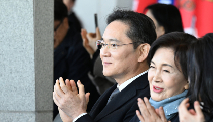 이재용 회장, 주식가치 50조 첫 돌파…삼성家 100조 시대 진입