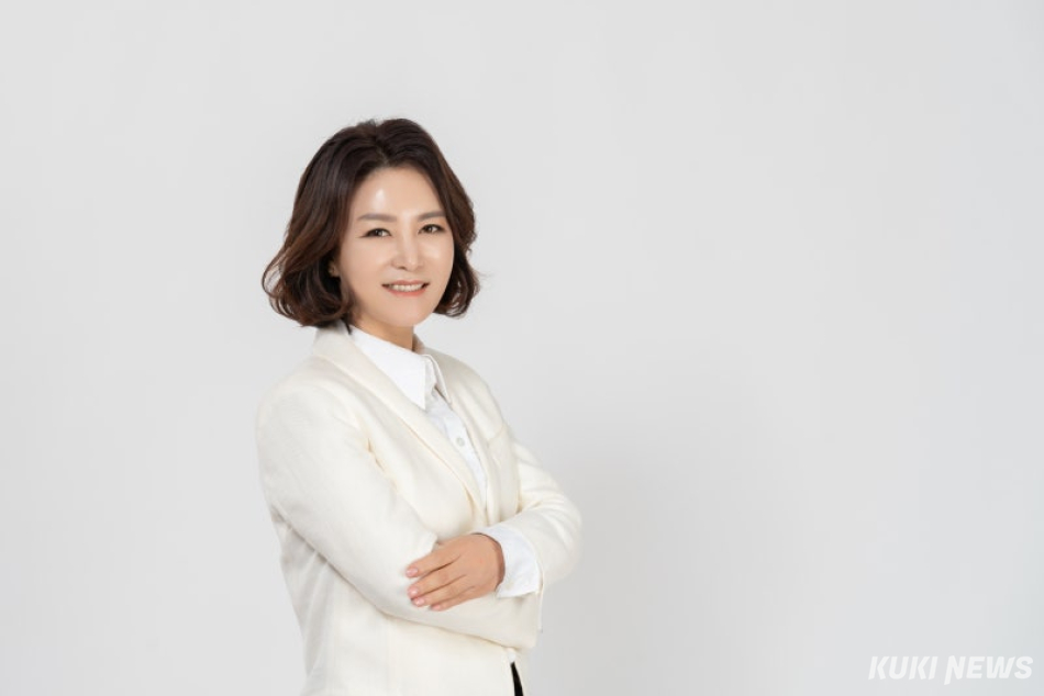 전정희 작가(소설가·방송인)