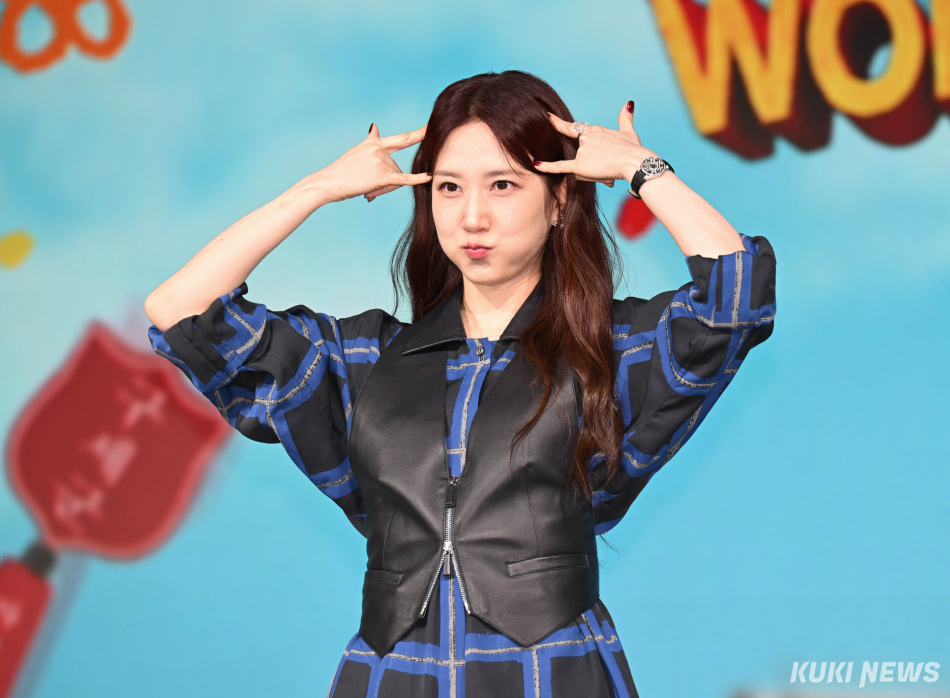 박은빈이 12일 오전 서울 종로6가 JW 메리어트 동대문 스퀘어 서울에서 열린 넷플릭스 시리즈 ‘원더풀스’ 제작발표회에 참석해 포즈를 취하고 있다.