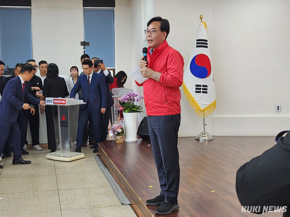 14일 경기 수원시 장안구 국민의힘 경기도당에서 열린 양향자 경기지사 후보 선거사무소 개소식에서 송언석 원내대표가 발언하고 있다. 전재훈 기자