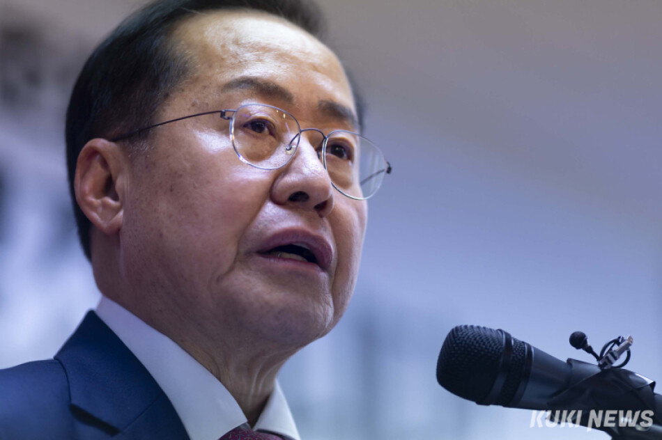 김부겸 지지를 선언한 홍준표 전 대구시장이 “대구 선거는 끝까지 가봐야 안다”며 막판까지 최선을 다하라고 당부했다. 쿠키뉴스 자료사진