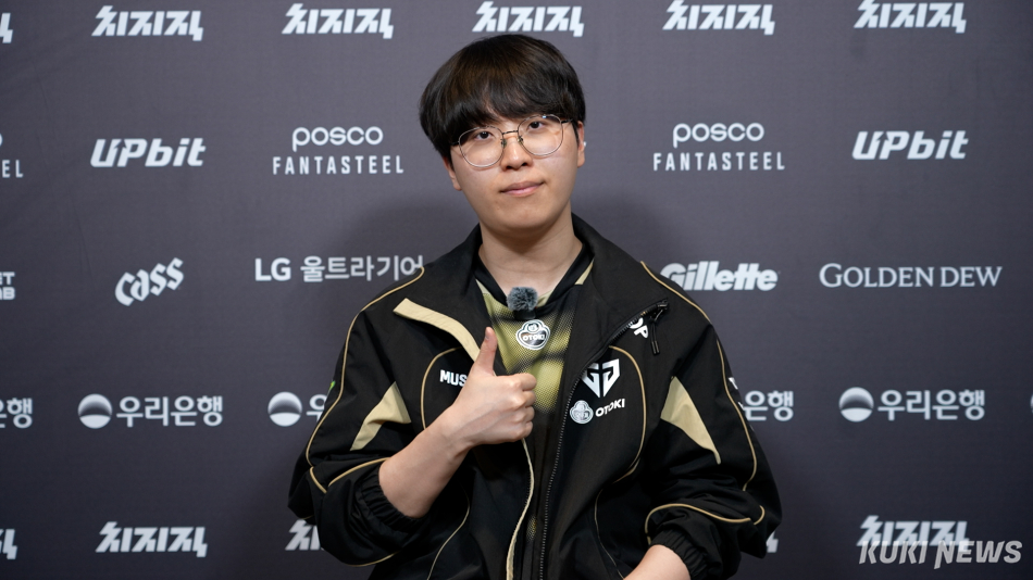 ‘기인’ 김기인이 22일 서울 종로구 롤파크 LCK 아레나에서 쿠키뉴스와 만나 인터뷰하고 있다. 쿠키뉴스 쿡깸
