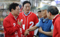 박완수·김경수, 노무현 정신·민생 앞세워 주말 표심 경쟁