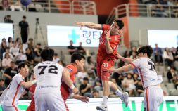 핸드볼 H리그 김재순‧정지인, 화려한 불꽃 슛 중거리 포 달인으로 등극