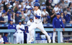 김혜성, ML 첫 좌익수 출전서 안타·호수비…오타니는 6이닝 노히트 승리