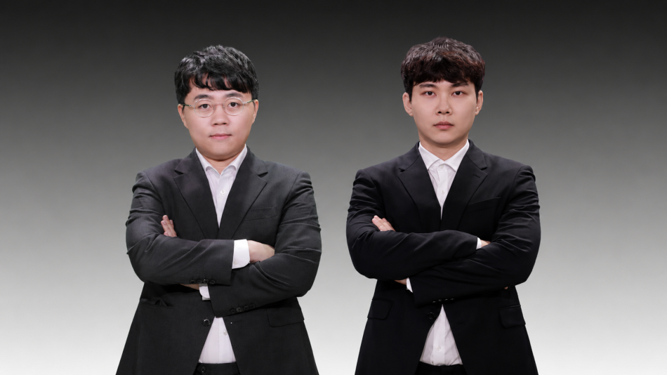 신민준 9단(왼쪽)과 박정환 9단이 GS칼텍스배 결승전을 펼친다. 한국기원 제공