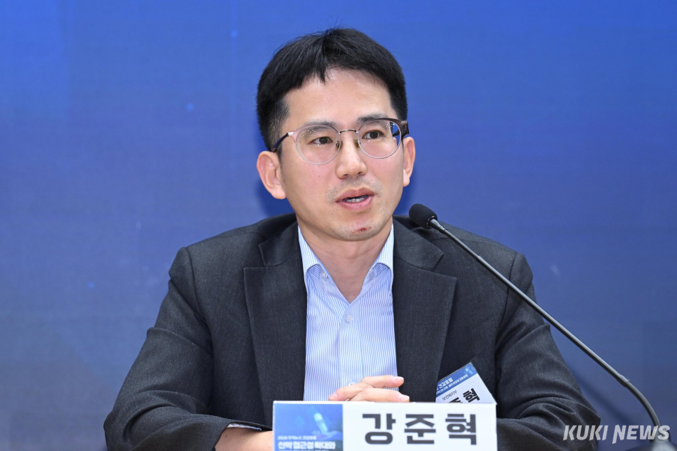 강준혁 보건복지부 보험약제과장이 29일 서울 여의도 국회의원회관에서 열린 ‘2026 쿠키뉴스 건강포럼’ 토론에서 발언하고 있다. 임은재 기자