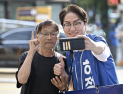 하정우, 북구갑 거리 유세…사전투표 종료 앞두고 막판 민심 공략 [쿠키포토]
