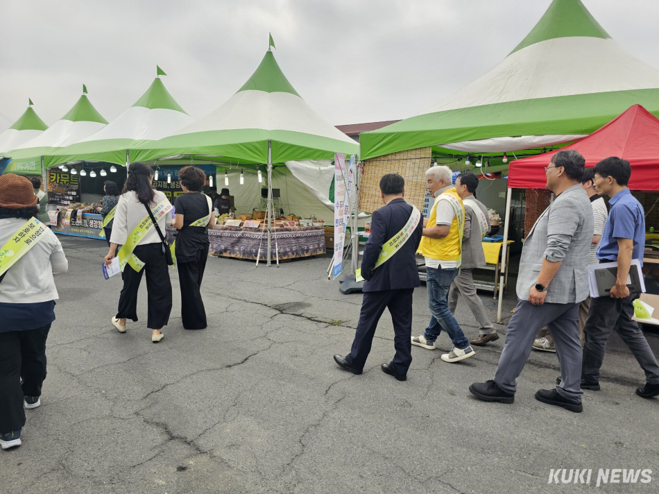 충남도는 29일 서천 장항항 일원에서 제16회 장항항 수산물 꼴갑축제를 맞아 바가지요금 근절 캠페인 및 현장 점검을 추진했다.