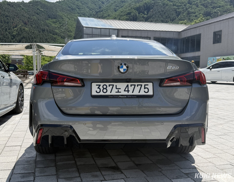 BMW 220 그란 쿠페 후면부. 송민재 기자