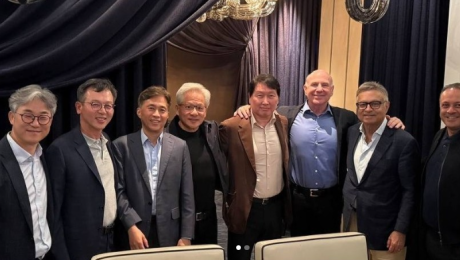 대만 찾은 최태원 SK 회장…젠슨 황과 ‘AI 동맹’ 끈끈
