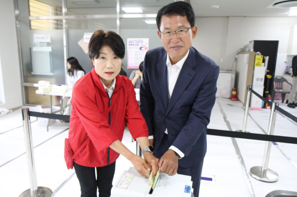 최명수 화천군수 후보 ‘소중한 한표 행사’