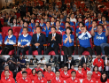 출구조사에 엇갈린 여야 표정…민주 ‘환호’·국힘 ‘침묵’ [쿠키포토]