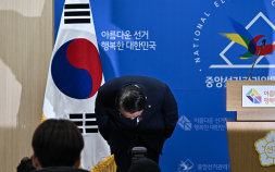 ‘2~3시간 대기‘ 투표용지 부족 사태, 선관위 대국민 사과 [쿠키포토]