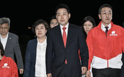 장동혁, 중앙선관위 항의 방문…‘참정권 침해‘ 주장 [쿠키포토]