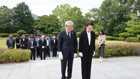 오태완 의령군수 당선인, 충혼탑·충익사 참배로 첫 일정 시작
