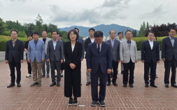 권순기 경남교육감 당선인, 충혼탑 참배로 첫 공식 일정 시작