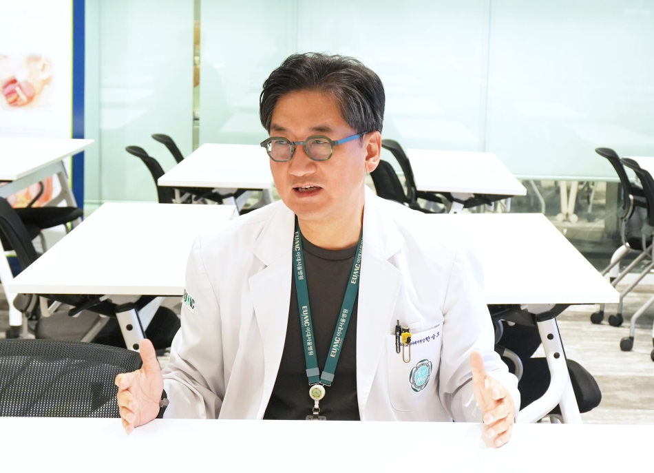 한 교육센터장이 의료 AI 공동훈련센터의 운영 방향성을 설명하고 있다. 이화의료원 제공