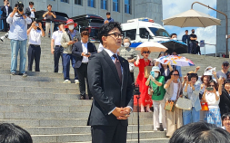 국회 첫 등원한 한동훈…“국민 먼저 생각하는 의정활동 할 것” [쿡 정치포토]