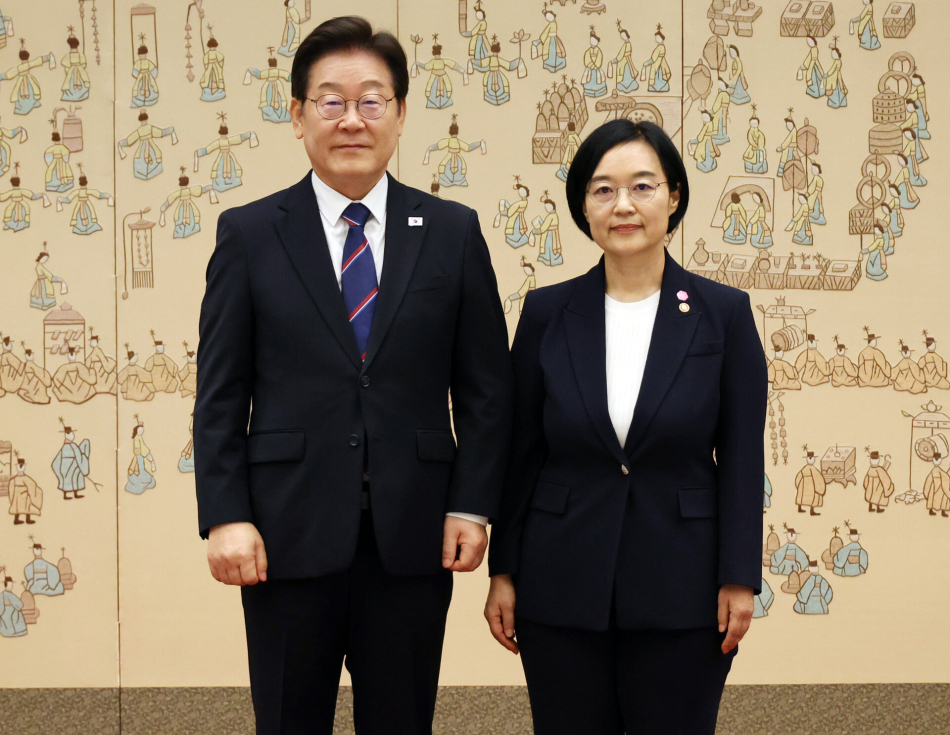 청와대는 7일 이재명 대통령이 신임 국무총리 후보자로 한성숙 중소벤처기업부 장관을 지명했다고 발표했다. 연합뉴스