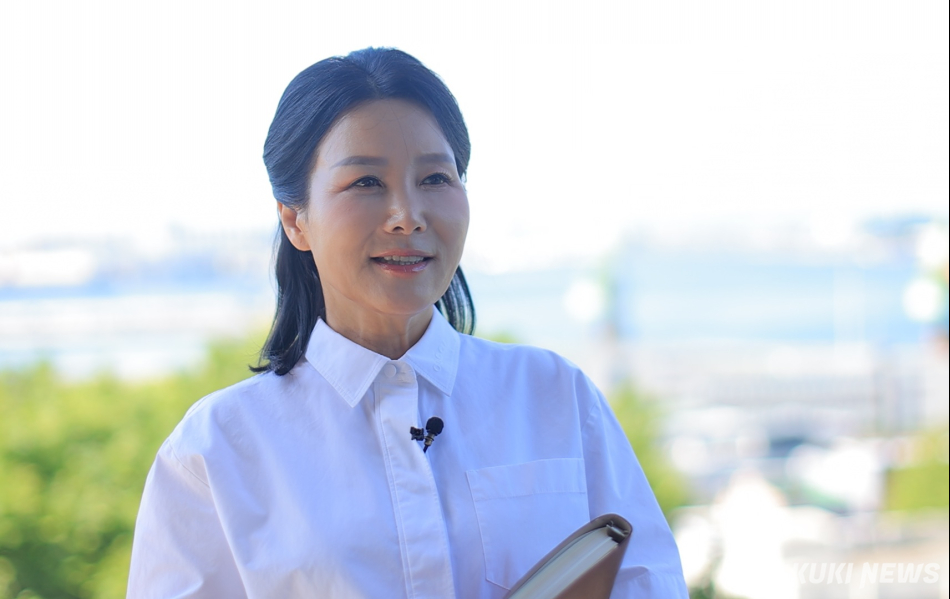 전정희(소설가·방송인)