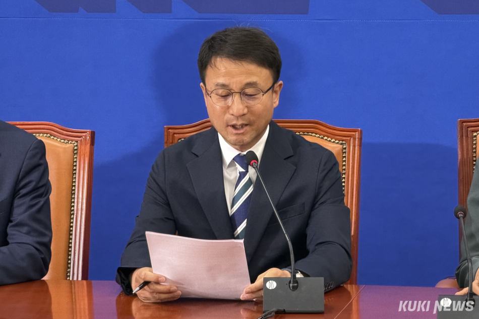 한병도 더불어민주당 원내대표가 9일 서울 여의도 국회에서 열린 원대내책회의에서 발언하고 있다. 유병민 기자