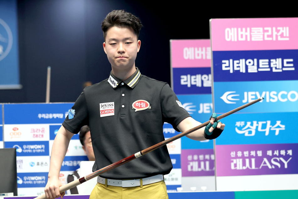 ‘벨기에 강호’ 에디 레펀스를 격침한 ‘PBA 신성’ 김영원. PBA 제공