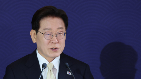 李대통령, 비정규직 집회 참가자 소송비 청구에 “바로잡을 길 없어 안타까워”