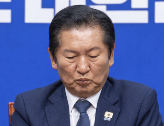 정청래 “정권은 짧다” 발언 두고 당내 갈등…전당대회 출마 여부 주목