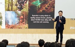 “숲은 미래 자산”…박은식 산림청장, 서울대서 특강 [쿠키포토]