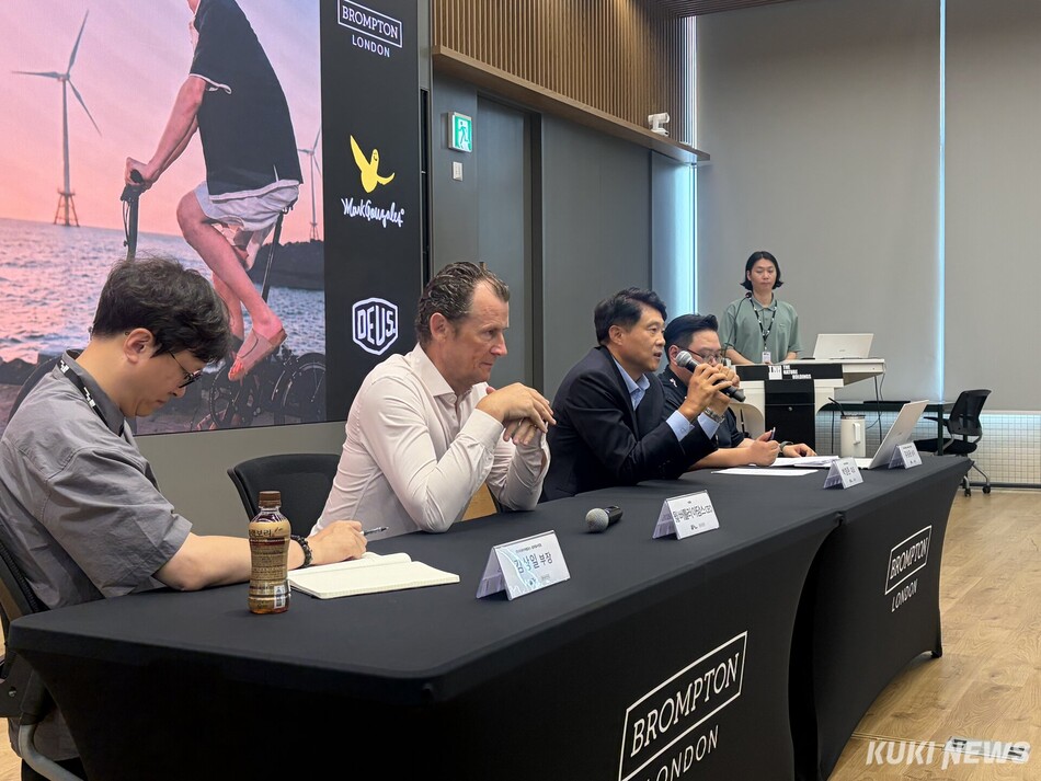 박영준 더네이쳐홀딩스 대표가 7일 열린 기자간담회에서 질문에 답하고 있다. 심하연 기자