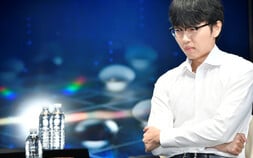 최강 AI 카타고 격파한 ‘바둑 황제’ 신진서 9단, 상금 2억5000만원+제네시스 G90 획득