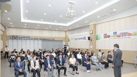 횡성군 “임용장 전달식 앉아서 합니다”